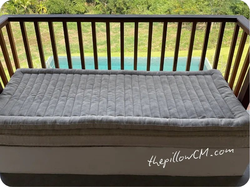 ท็อปเปอร์นุ่นเพิ่มความสบายผิวสัมผัส ใช้คู่ที่นอนนุ่นอัดแน่น ช่วยพยุงหลังไม่ยุบตัว