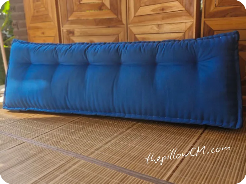 หมอนสามเหลี่ยม