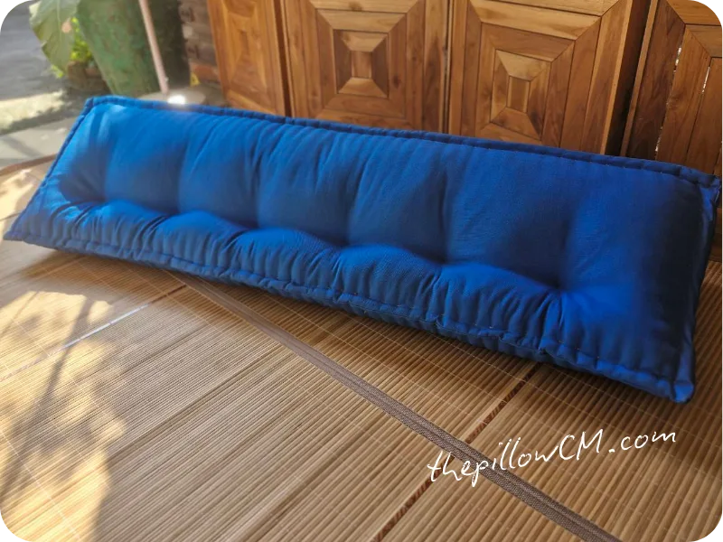 หมอนสามเหลี่ยม