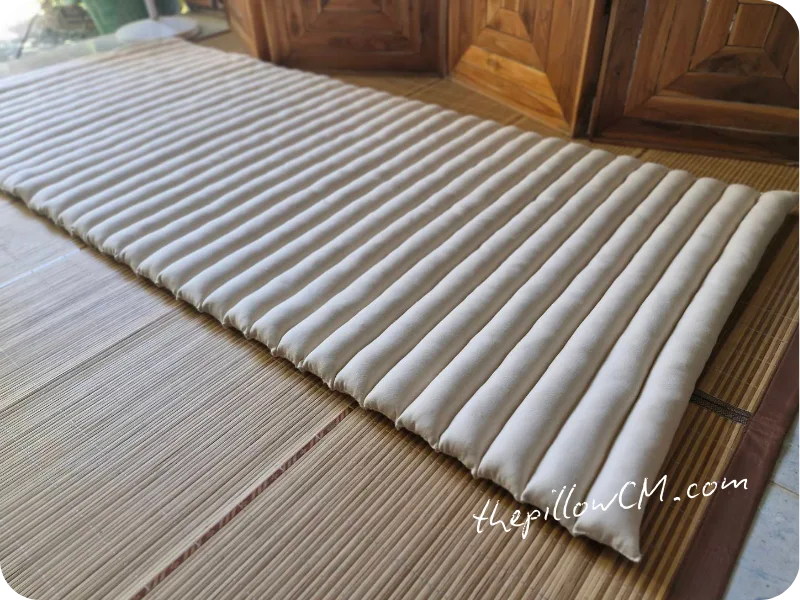 ที่นอนม้วนประหยัดพื้นที่ เหมาะสำหรับคอนโด หอพัก หรือห้องที่มีพื้นที่จำกัด งานสวย งานเนี้ยบ ยัดนุ่นแน่น แต่งบ้านสวย ใช้งานได้จริง