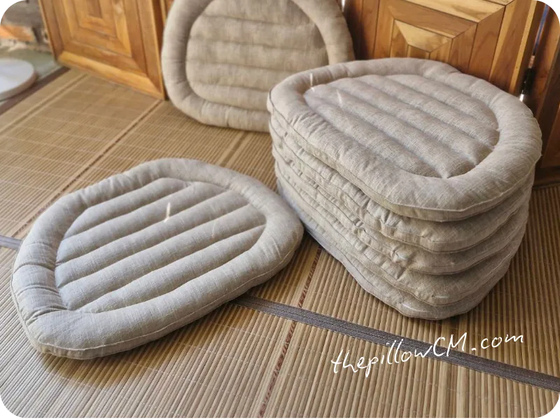281225 rattan chair cushion 04 45 เบาะรองนั่งเก้าอี้หวายทรงเกือกม้า สั่งทำตามขนาดจริง จัดส่งทั่วประเทศ