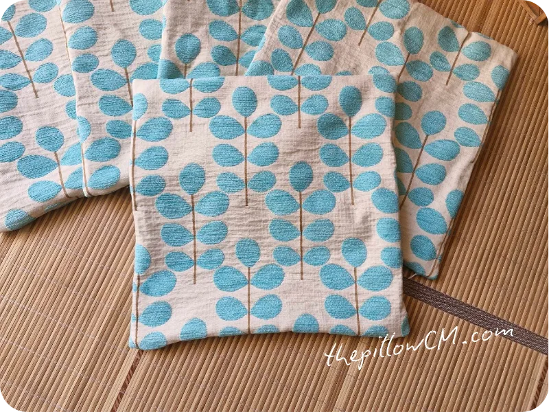 ร้านหมอนนุ่นคุณยาย รับเย็บปลอกหมอนอิง ลูกค้ามีผ้าของตัวเองอยู่แล้ว ส่งมาให้เราเย็บได้ เราคิดเฉพาะค่าเย็บ