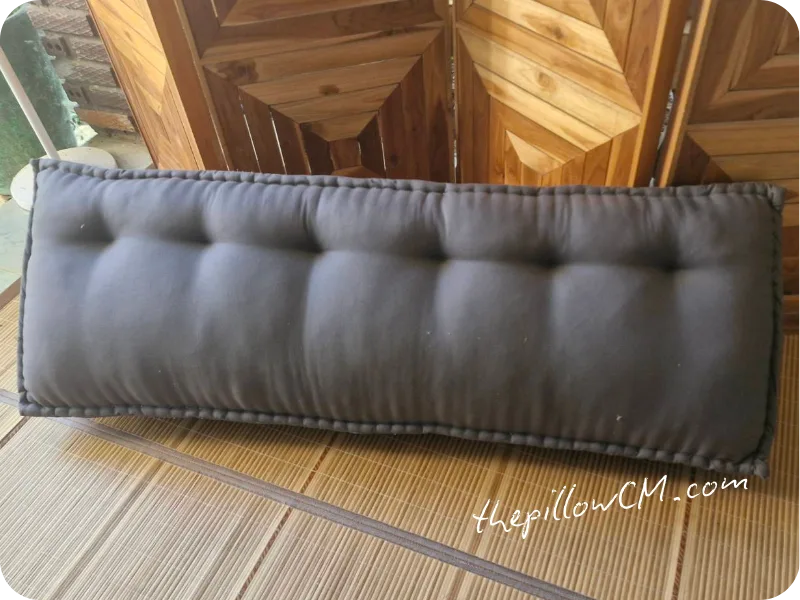 หมอนลิ่มร้านเรายัดนุ่นแท้นุ่นใหม่เต็มๆ ใบ แน่นปั๊ก ไม่ยุบงาน งานเย็บละเอียดแข็งแรงมากๆ