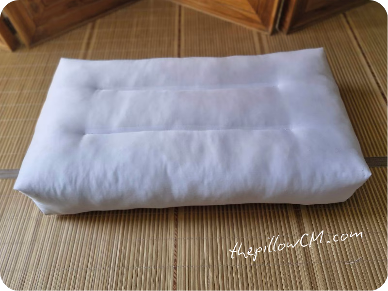 280226 brick pillow 06 15 brick pillow ใครชอบหมอนอิฐมาทางนี้ หมอนนุ่นยกหน้าสูง พอดีกับต้นคอ เนื้อผ้านุ่ม ลื่น เย็น ยัดนุ่นแท้ทั้งใบ