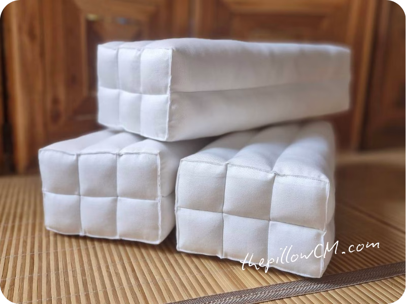 ร้านหมอนนุ่นคุณยาย รับทำหมอนหกตามขนาดที่ต้องการ งานของเราเป็น งานสั่งทำ pre-order เท่านั้นค่ะ ระยะเวลาผลิต 2-4 สัปดาห์