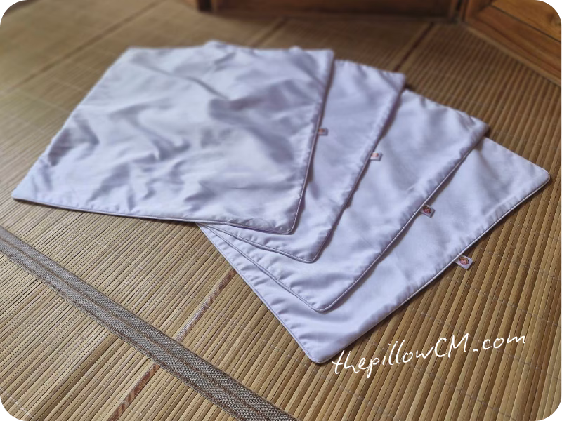 030526 throw inserts 07 31 Granny's Pillows ให้บริการเย็บปลอกไส้หมอนตามขนาดที่ลูกค้าต้องการ เย็บพอดีกับปลอกหมอนอิง