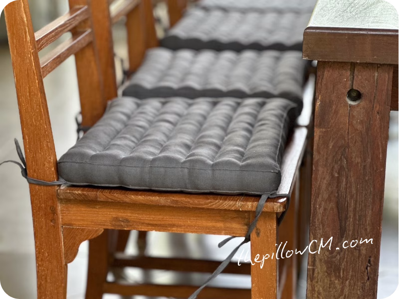 040626 custom dining chair cushion 02 58 เบาะรองนั่งเก้าอี้ห้องอาหารสั่งทำ ยัดนุ่นธรรมชาติและเย็บตามรูปทรงเก้าอี้