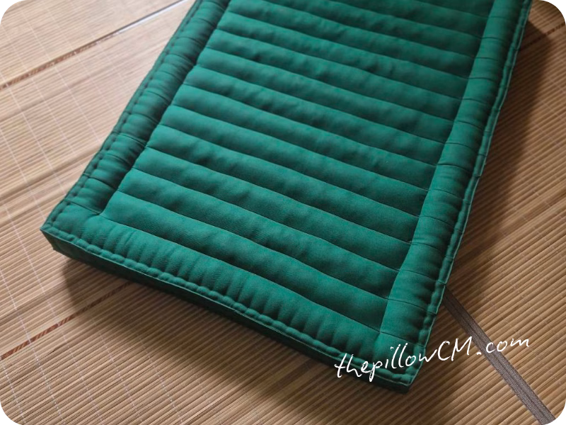 230626 seat cushion 03 21 เบาะนั่งพื้น Plant Fiber สีเขียวมรกต งานคราฟท์จากเชียงใหม่ ออกแบบสำหรับใช้งานทุกวัน ทั้งมุมอ่านหนังสือ มุมดื่มกาแฟ และมุมพักผ่อนส่วนตัว