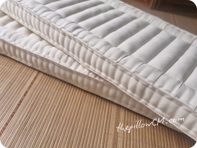 060726 bench pad 08 9 Custom Bench Pad ขนาด 40 x 200 ซม. เย็บด้วยผ้าสีครีม Ivory ยัดนุ่นธรรมชาติแน่น รองรับการนั่งได้สบาย