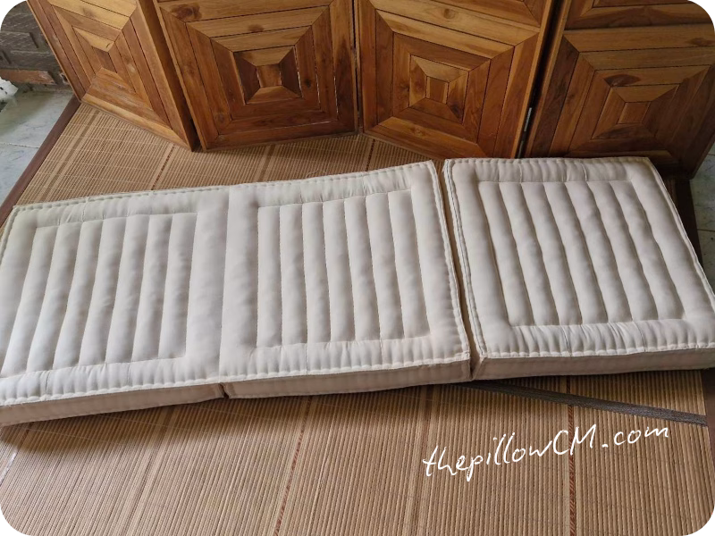 เบาะนั่งยาว Bench Pad พับ 3 ตอน จัดเก็บง่าย ประหยัดพื้นที่ เหมาะสำหรับห้องนั่งเล่นและห้องอเนกประสงค์
