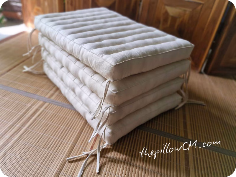 210826 seat cushions 06 39 เบาะนั่งสไตล์มินิมอล สีครีม ยัดนุ่นธรรมชาติ หุ้มผ้า Canvas กันน้ำ พร้อมเชือกผูก 4 มุม