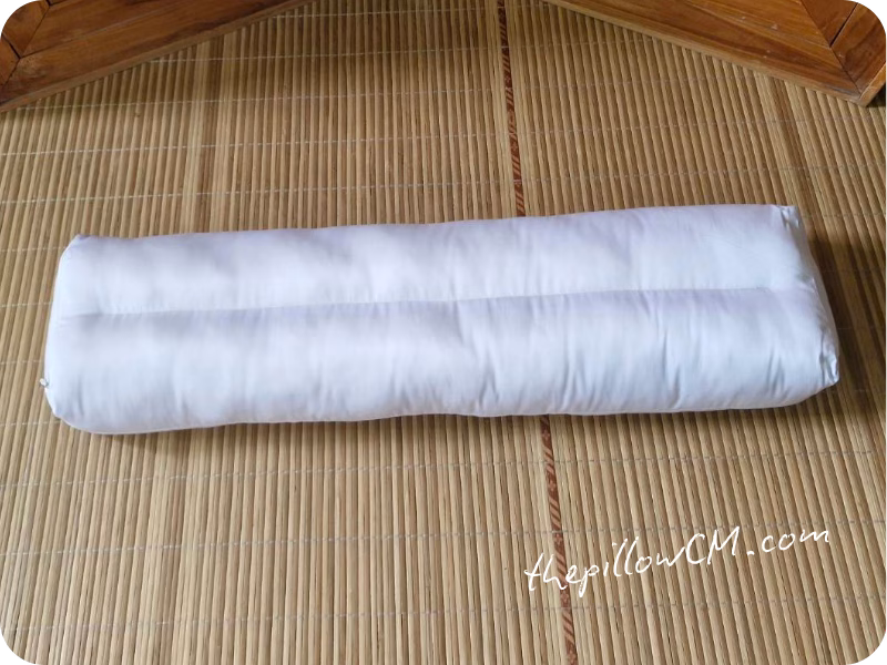 Pranayama Bolster สี่เหลี่ยม หุ้มผ้ากันไรฝุ่น ยัดนุ่นแน่น รองรับแนวกระดูกสันหลัง