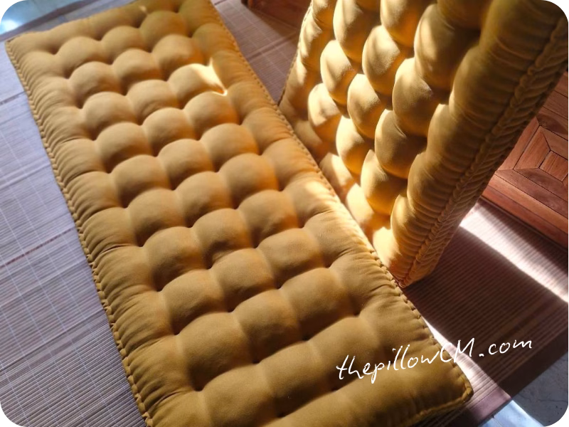 Window Seat Cushion สั่งทำตามขนาดพื้นที่ เย็บบุ๋มแบบ French Mattress และยัดนุ่นธรรมชาติ