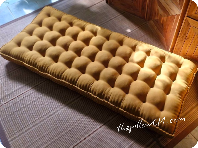เบาะนั่งริมหน้าต่างสั่งทำขนาดพิเศษ ยัดนุ่นและเย็บบุ๋มแบบ French Mattress