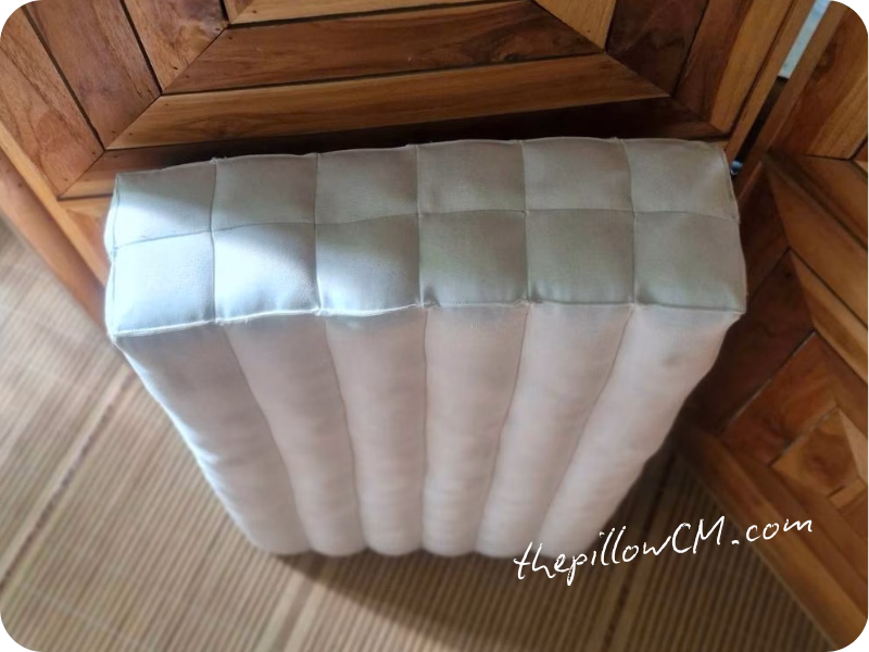 เบาะโยคะนุ่นทรงสี่เหลี่ยมแบบ Made to Order ผลิตให้มีความแน่นเป็นพิเศษตามที่ลูกค้าต้องการ