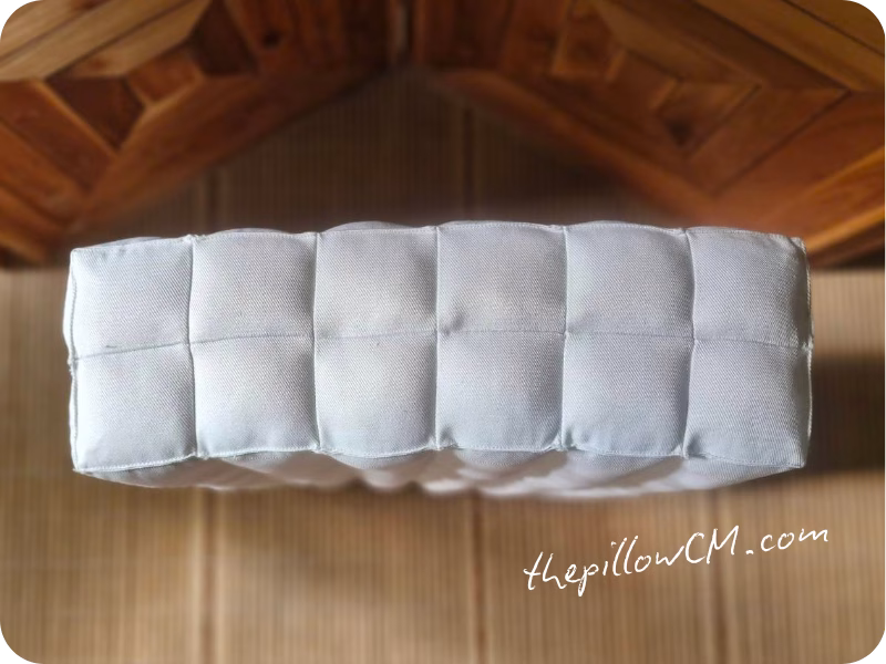 Rectangular Yoga Bolster แบบสั่งทำพิเศษ ใช้นุ่นเป็นไส้และเพิ่มปริมาณนุ่นเพื่อให้เบาะแน่นขึ้น